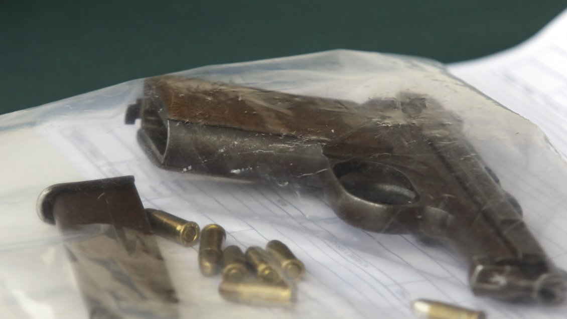 Dos menores de edad fueron detenidos por robo de vehículos, ley de armas y tráfico de drogas