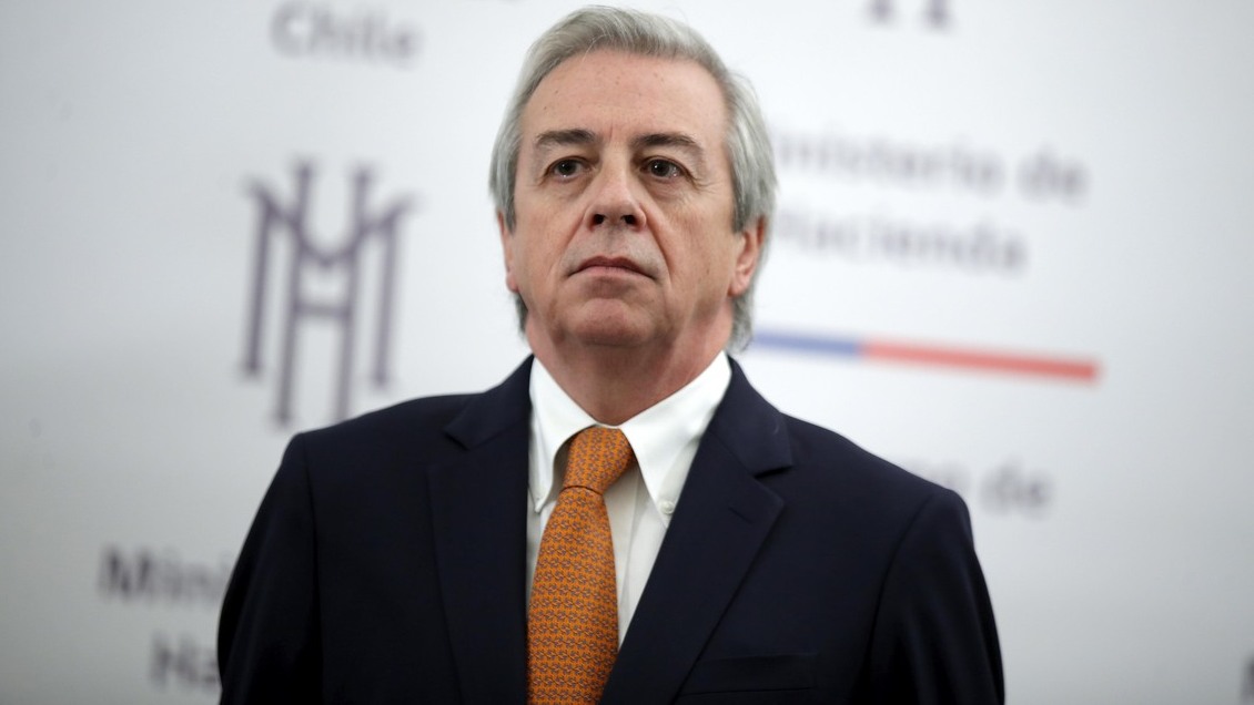 Presidente del directorio de Codelco renunció al cargo a dos meses del término de su gestión