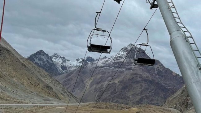 Esval: El verano terminó con la menor reserva de nieve en siete años