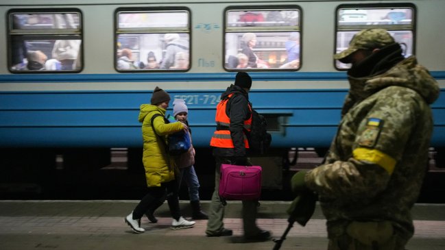 Presidente de Ucrania aseguró que 12.729 ciudadanos fueron evacuados en corredores humanitarios