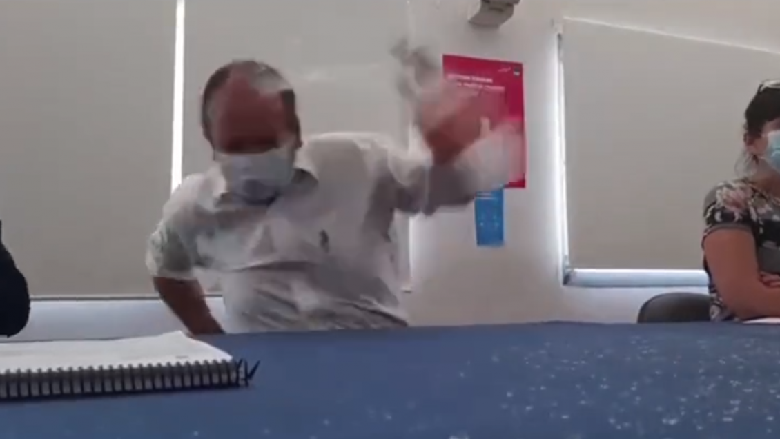 Mujer fue detenida tras tirar un jarro de agua al gobernador regional del Biobío