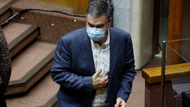 Ossandón fustiga a la UDI y Evópoli: Regalaron el único bastión que tenía la derecha