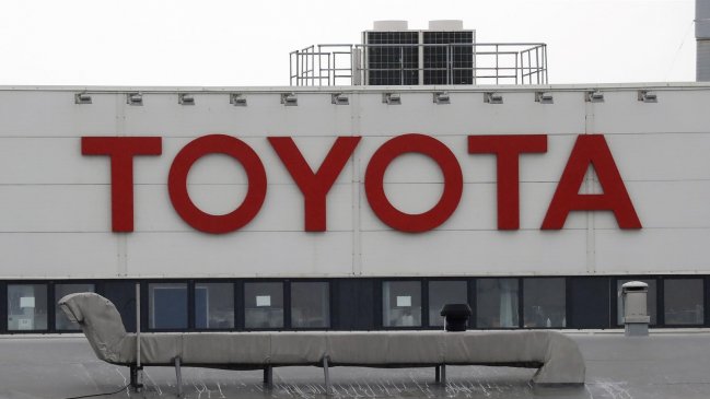 Escasez de chips obliga a Toyota a frenar la producción en planta japonesa