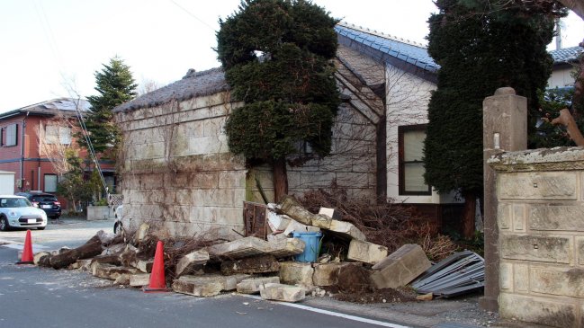   Terremoto que golpeó Fukushima dejó cuatro muertos, 200 heridos y daños materiales 