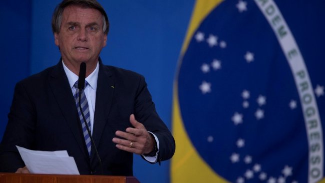 Bolsonaro anima a votar en octubre para que Brasil no siga el camino de Chile
