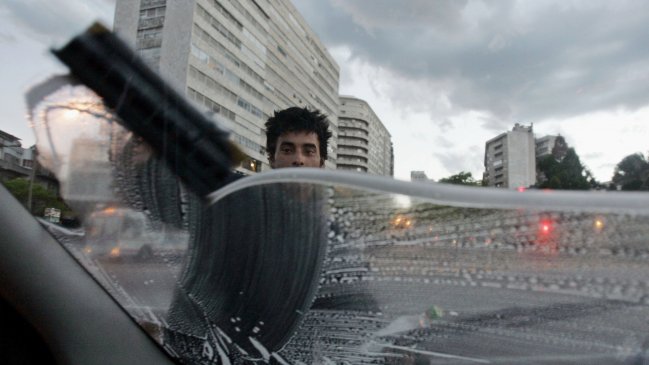 La Calera prohibirá desde este lunes a limpiaparabrisas callejeros