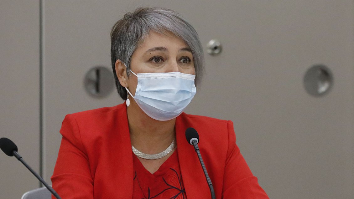 Ministra Jara: Reducción de la jornada laboral le hará bien a la productividad del país