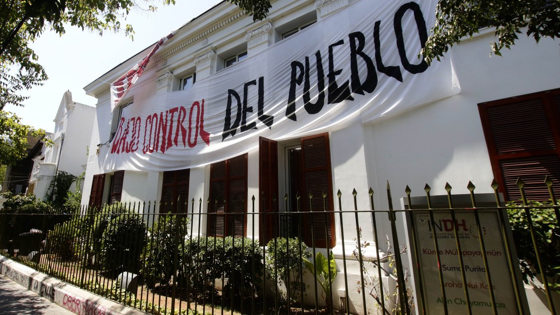 ACES pone condiciones para entregar toma del INDH a la Asociación de Defensores de DDHH