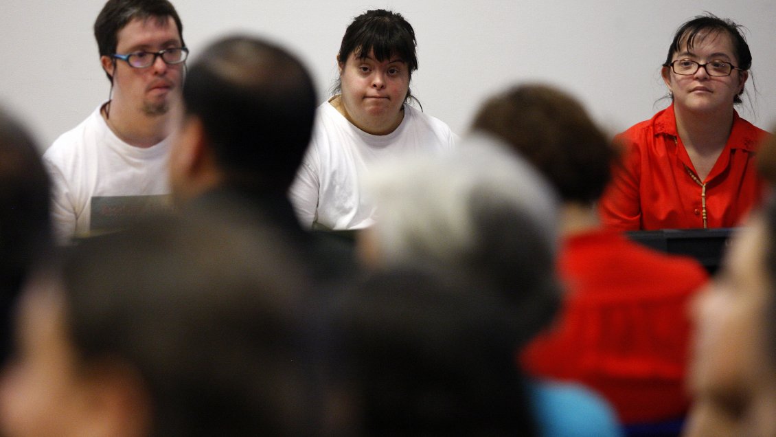 Estudios indagan en las relaciones y vínculos que personas con Síndrome de Down desarrollan con sus familiares