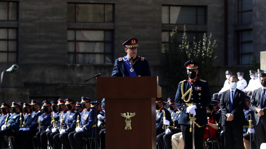 Comandante en jefe del Ejército rechazó vivir en exclusiva casa en Lo Curro
