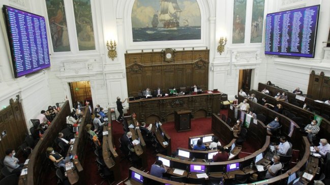 Mesa de la Convención defendió trabajo de Comisión de Sistema Político