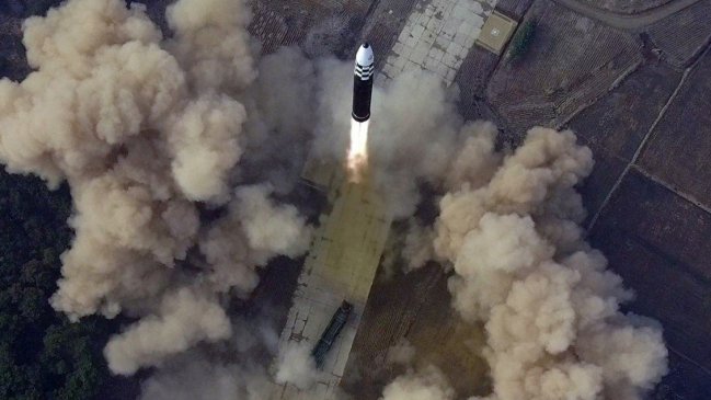  Corea del Norte confirma que lanzó su nuevo misil intercontinental Hwasong-17  