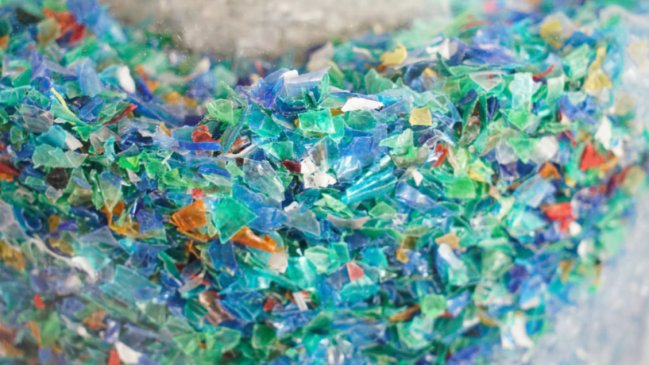 Hallan por primera vez microplásticos en el torrente sanguíneo humano