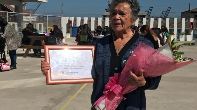 Elsa, de 81 años, comenzó su vida universitaria en El Tabo: 
