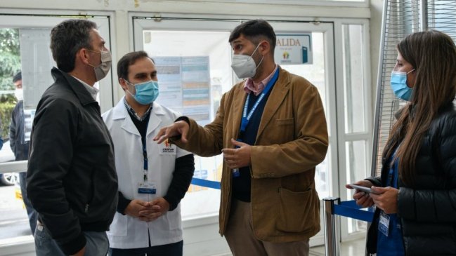 Centros de Salud Familiar de Chillán incorporan anfitriones para agilizar atención de pacientes