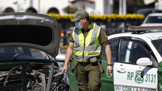 Hombre que conducía camión robado chocó auto de mujer embarazada