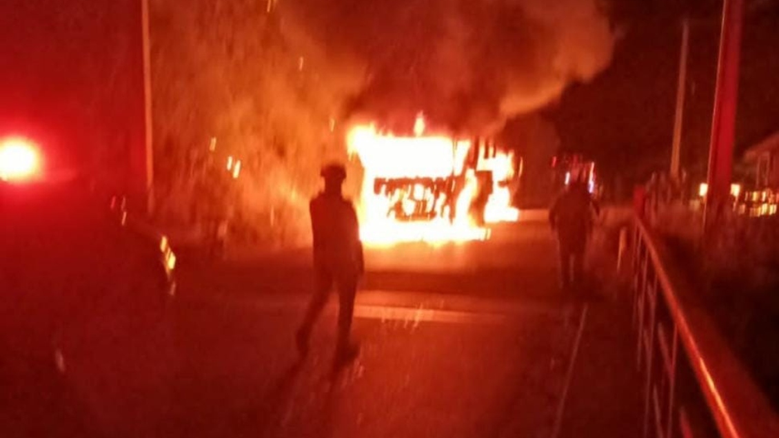 Grupo vinculado a la CAM se adjudicó quema de camiones forestales en Lumaco