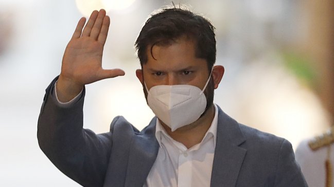 Presidente Boric invitó a cinco empresarios a su primera gira internacional