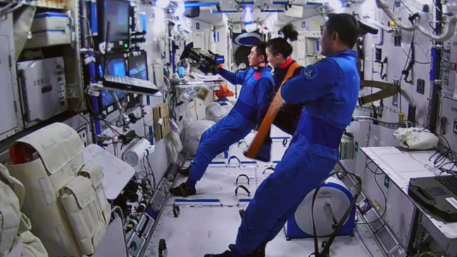  Astronautas de misión china Shenzhou-13 se preparan para regresar en abril 