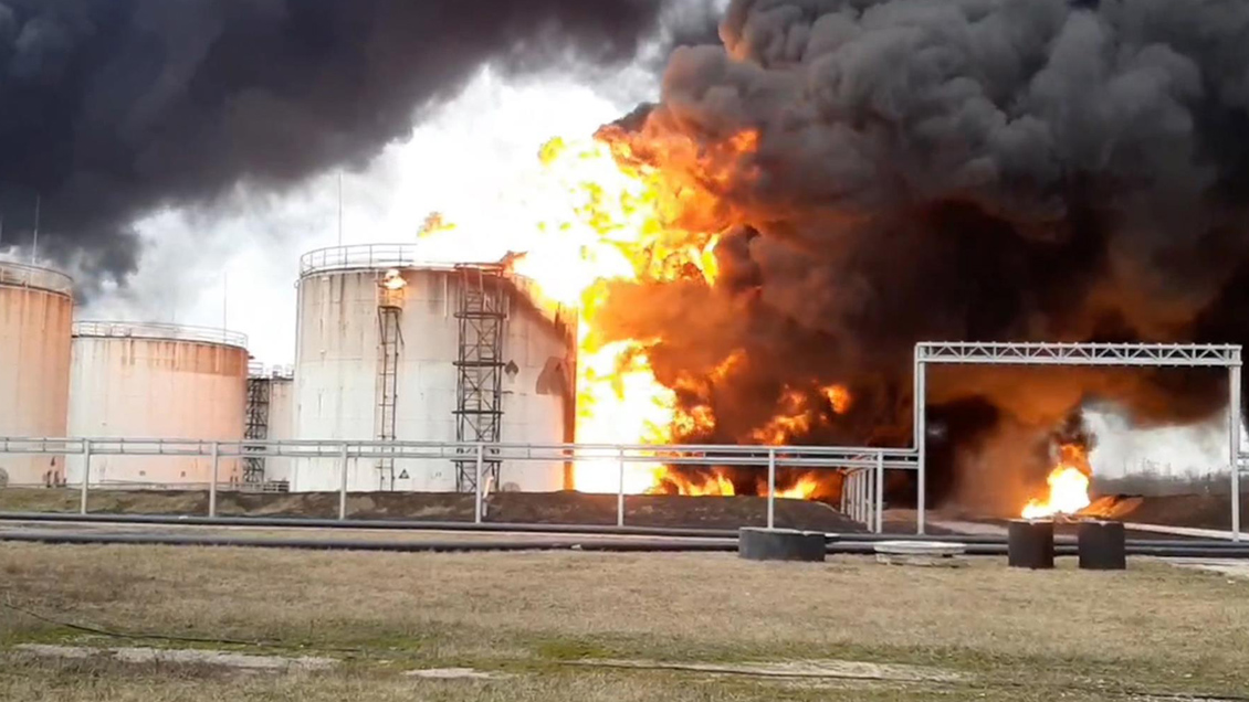 Rusia acusa a Ucrania de bombardear un depósito de petróleo en territorio ruso