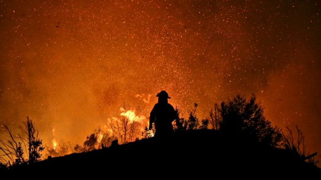   Alerta roja en Santa Juana y Nacimiento por incendio forestal 