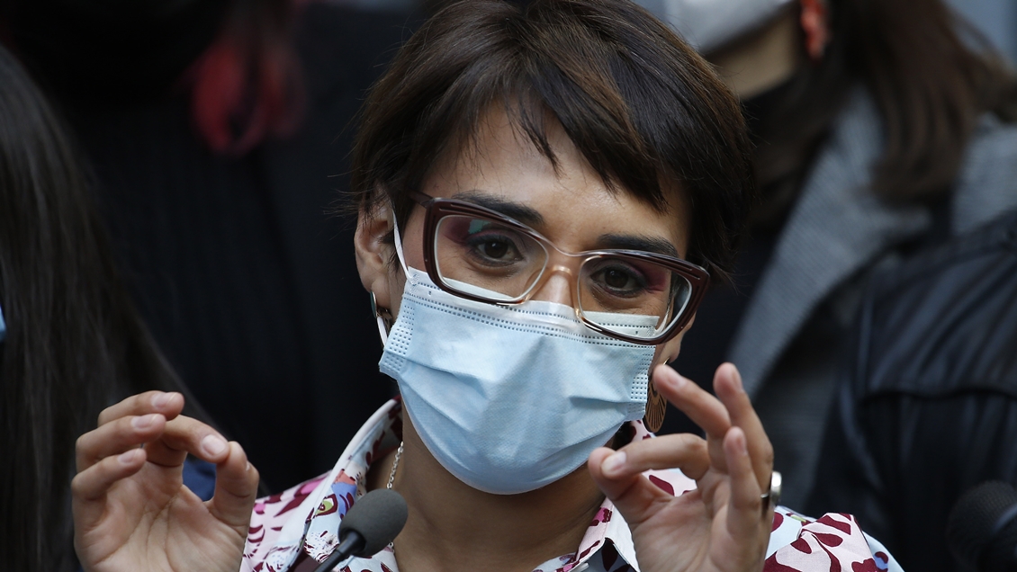 Karina Oliva contra Comunes: Quienes me denuncian recibieron financiamiento irregular