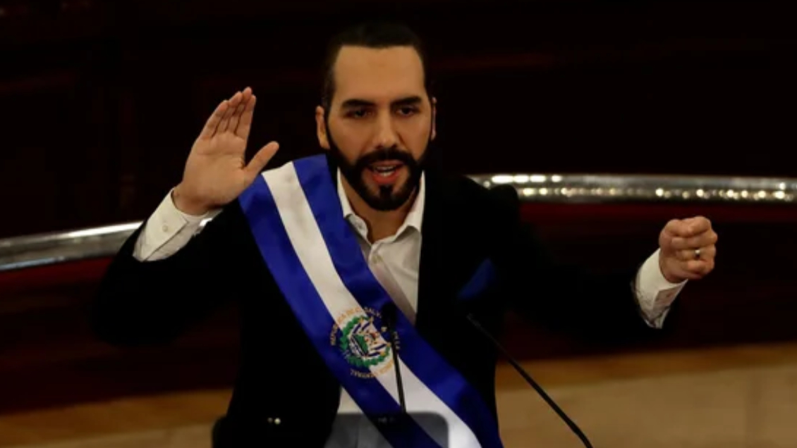 Bukele amenazó a los delincuentes con quitar la comida en las cárceles: 