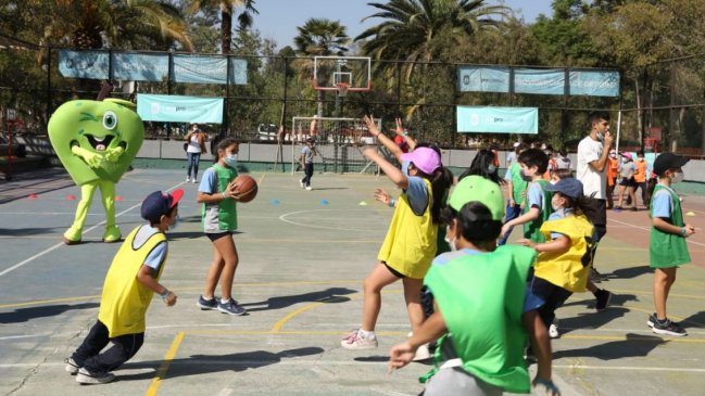 Providencia aumentará las horas de actividad física en sus colegios
