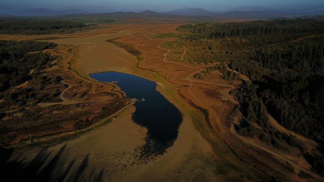   Informe hídrico de Esval reporta 100% de déficit en lluvias: Peñuelas está al 0,01% de su capacidad 