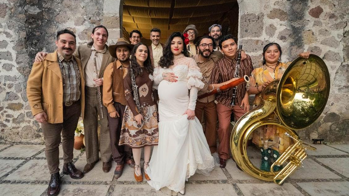 Mon Laferte lanza su show NPR's Tiny Desk en plataformas digitales