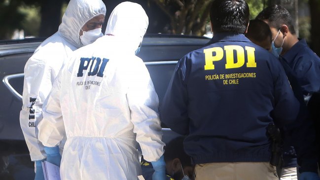 PDI indaga la caída de una mujer desde un piso 15 en un edificio de Santiago