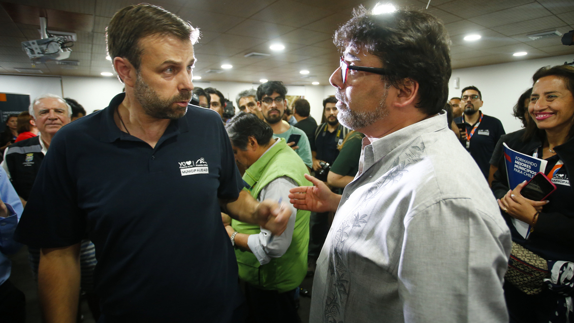 Alcalde Codina y situación de Farmacias Populares: 