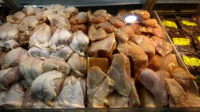 Congreso de Perú da marcha atrás y exonera de impuestos a productos básicos