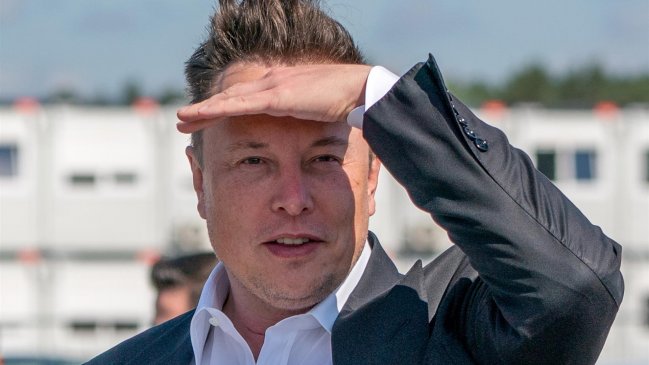   Elon Musk lanza una oferta de 43.000 millones de dólares para comprar Twitter 