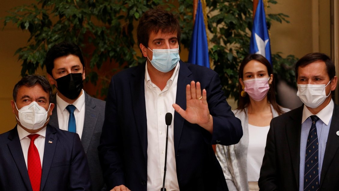 Schalper valora proyecto de gobierno sobre propiedad de fondos, pero no se alinea con alternativa a quinto retiro