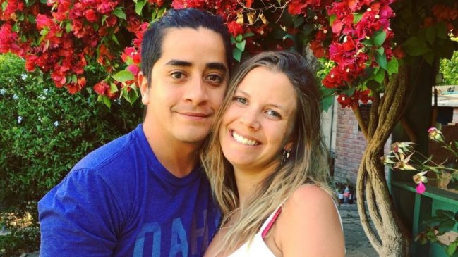 Fernando Godoy renueva su compromiso de matrimonio con románticas postales