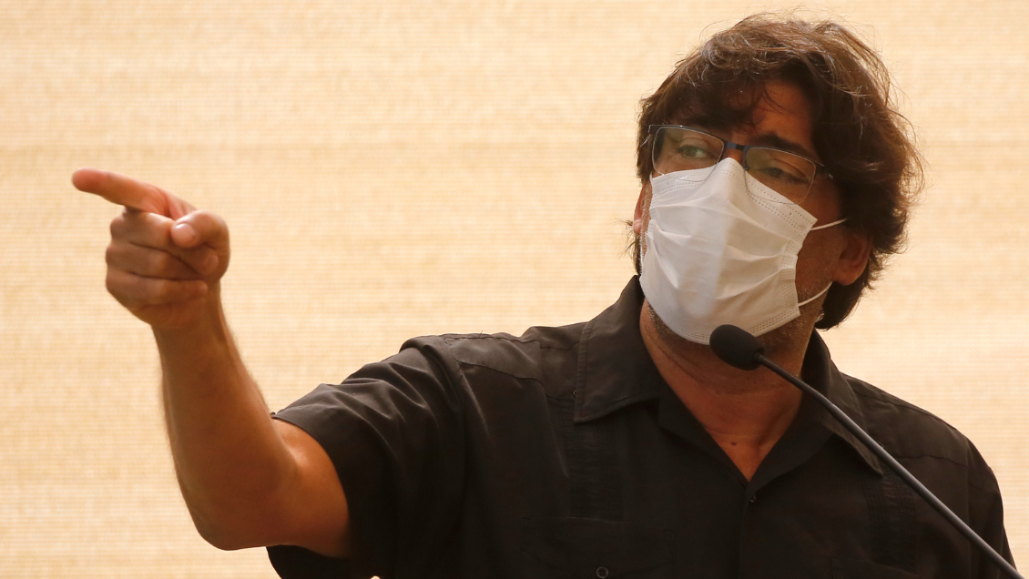 Jadue: Combatir a la ultraderecha requiere de recuperar las banderas de la izquierda y desintitucionalizarnos