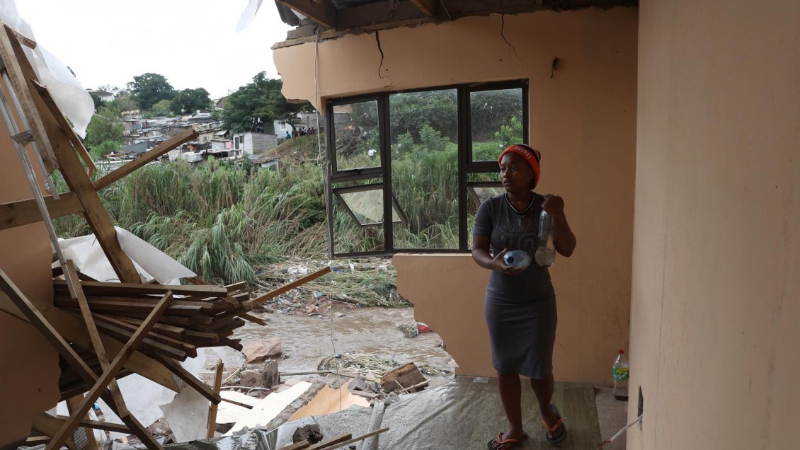 Catástrofe en Sudáfrica: Más de 440 muertos por inundaciones nunca antes vistas