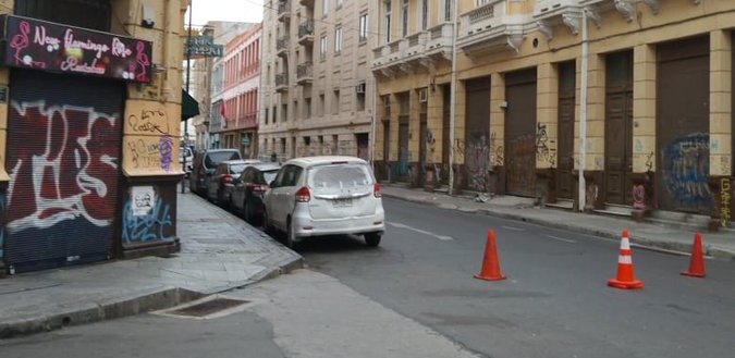 Choque contra medidor de gas obligó a evacuar a 120 personas en el centro de Valparaíso