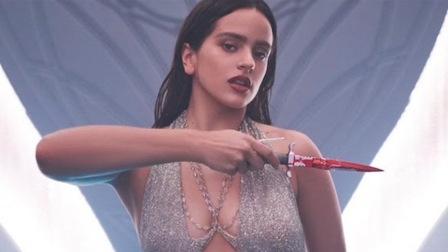 Rosalía anuncia gira mundial e incluye a Chile entre sus paradas