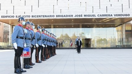   Ministra de Defensa visitó edificio del Ejército en Santiago y la Brigada de Operaciones Especiales 
