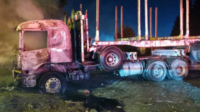 Ataques incendiarios dejan tres camiones quemados en Curanilahue