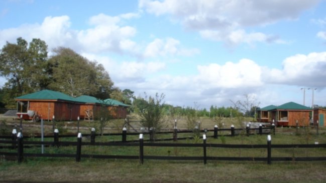 Gobierno se querellará por ataque que dejó a un centro turístico destruido en La Araucanía