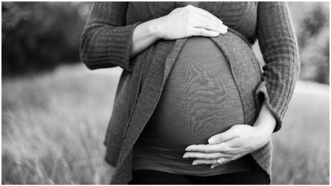 Mujer mandó a asesinar a una embarazada en situación de calle para quedarse con su bebé