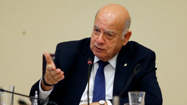 Insulza apoya la desmilitarización de Carabineros: 