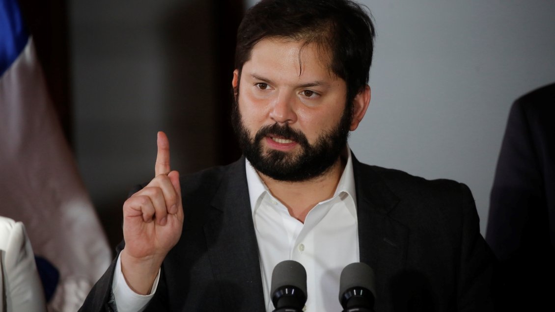 Presidente Boric prometió no quedarse de brazos cruzados ante alza de precios de la canasta básica