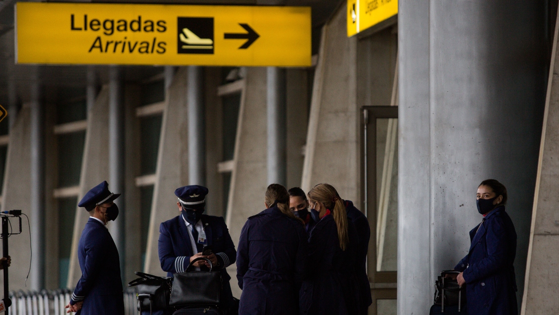 Hombre que dio falso aviso de bomba en aeropuerto de Punta Arenas deberá pagar 500 mil pesos