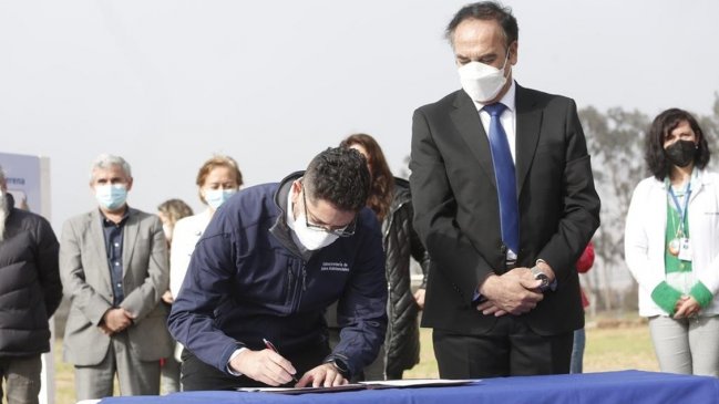 Subsecretario dio el puntapié inicial al proyecto del nuevo Hospital de La Serena