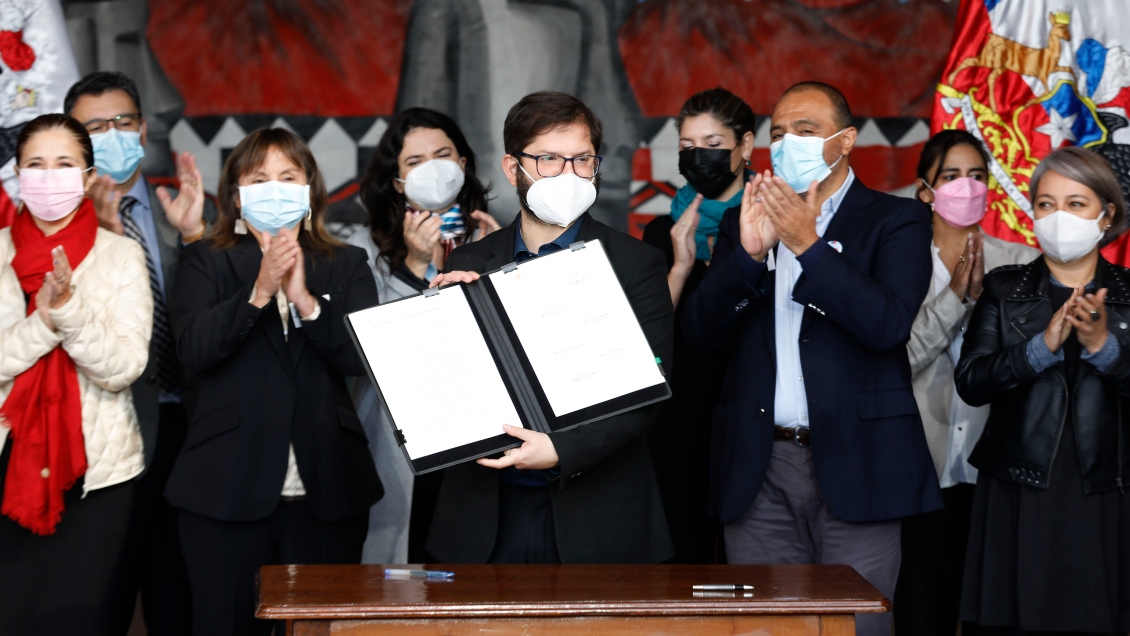 Gobierno firmó Compromiso por la Niñez para fortalecer la protección a la infancia