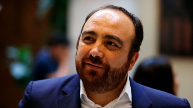 Chahin: Debemos escuchar a quienes permitan un aterrizaje suave y no de emergencia hacia la nueva Constitución